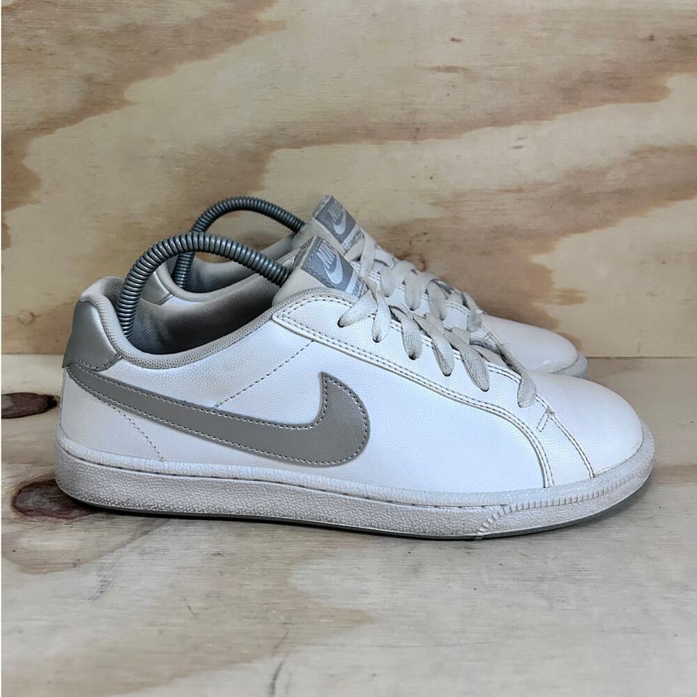 Nike - Court Majestic - Trainers Shoes - White - Women's - 9 - 454256-114
